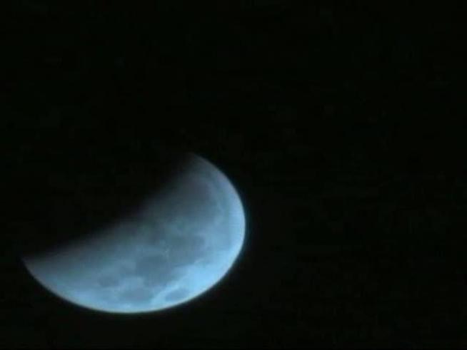 See a time line of the nearly 3 hour lunar eclipse from early Dec. 21, 2010.