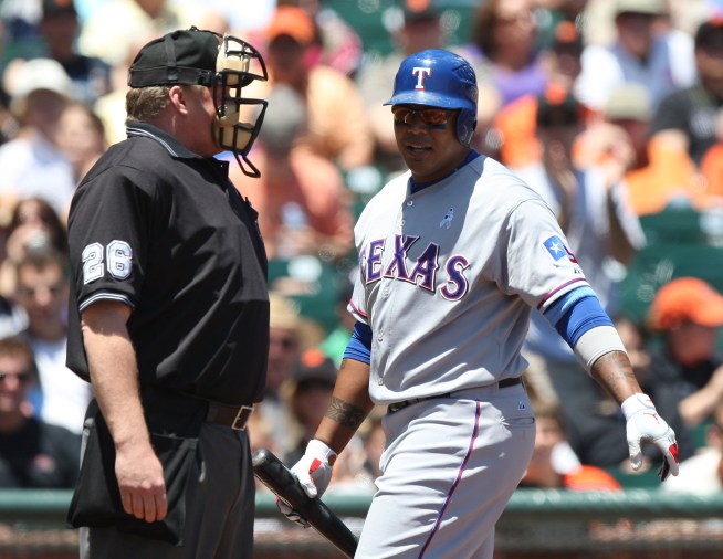 Dodgers Buy Texas Another Day In The Lead