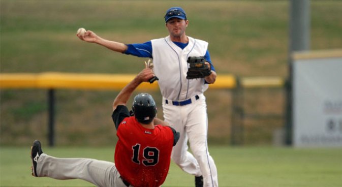 Cats Fall 3-2 in 10