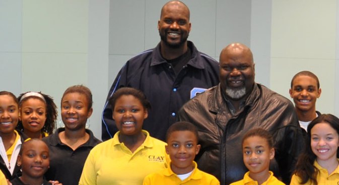 Shaq Surprises Dallas Students