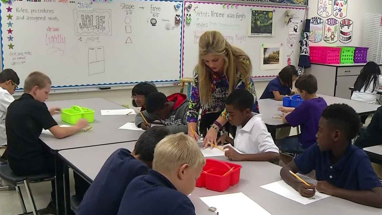 Garland Brings Back Art Classes