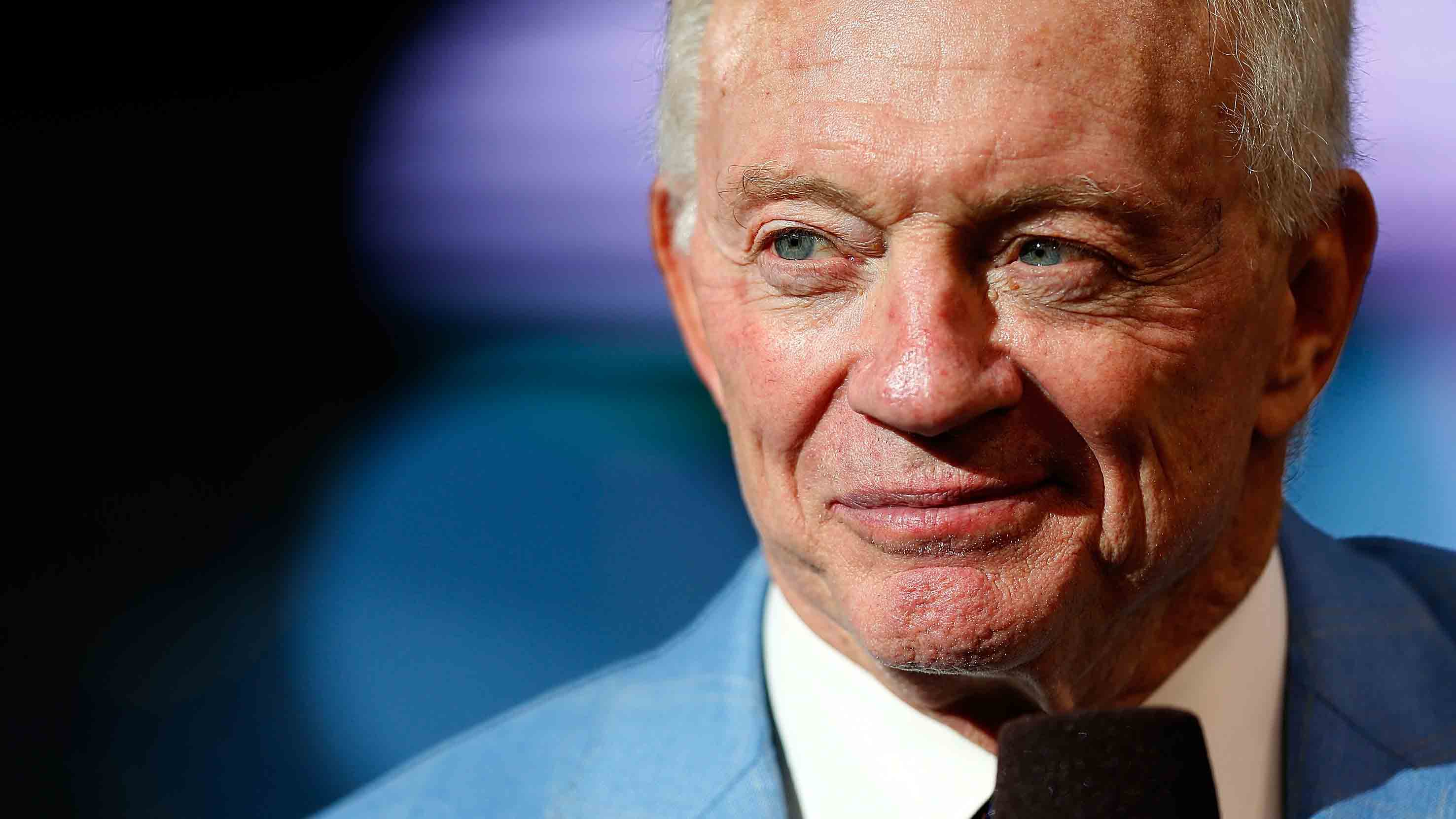 Jerry Jones Named a Finalist for Pro Football Hall of Fame