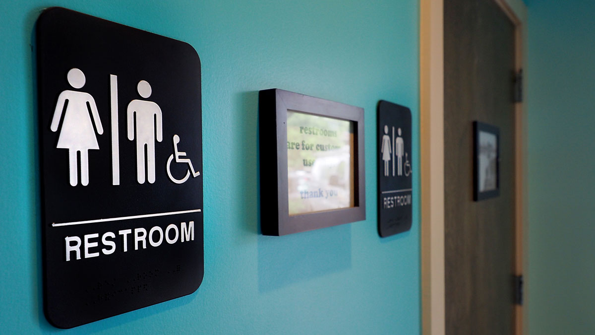 Judge Blocks White House Transgender Bathroom Policy