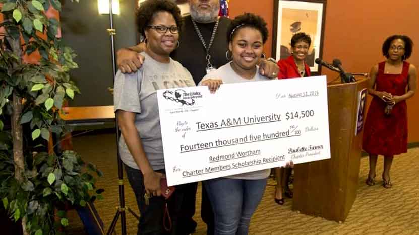 Fort Worth ISD Grad Wins Huge Scholarship