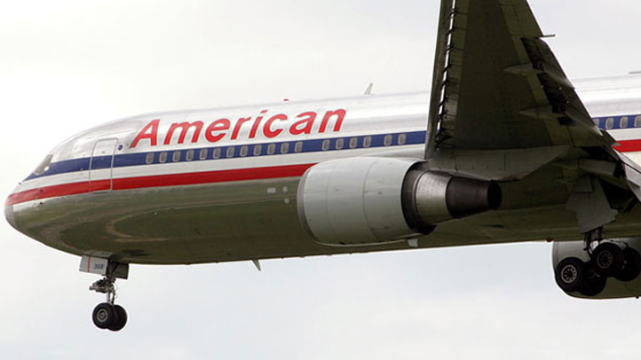 AA Jet Makes Emergency Landing at D/FW Airpport