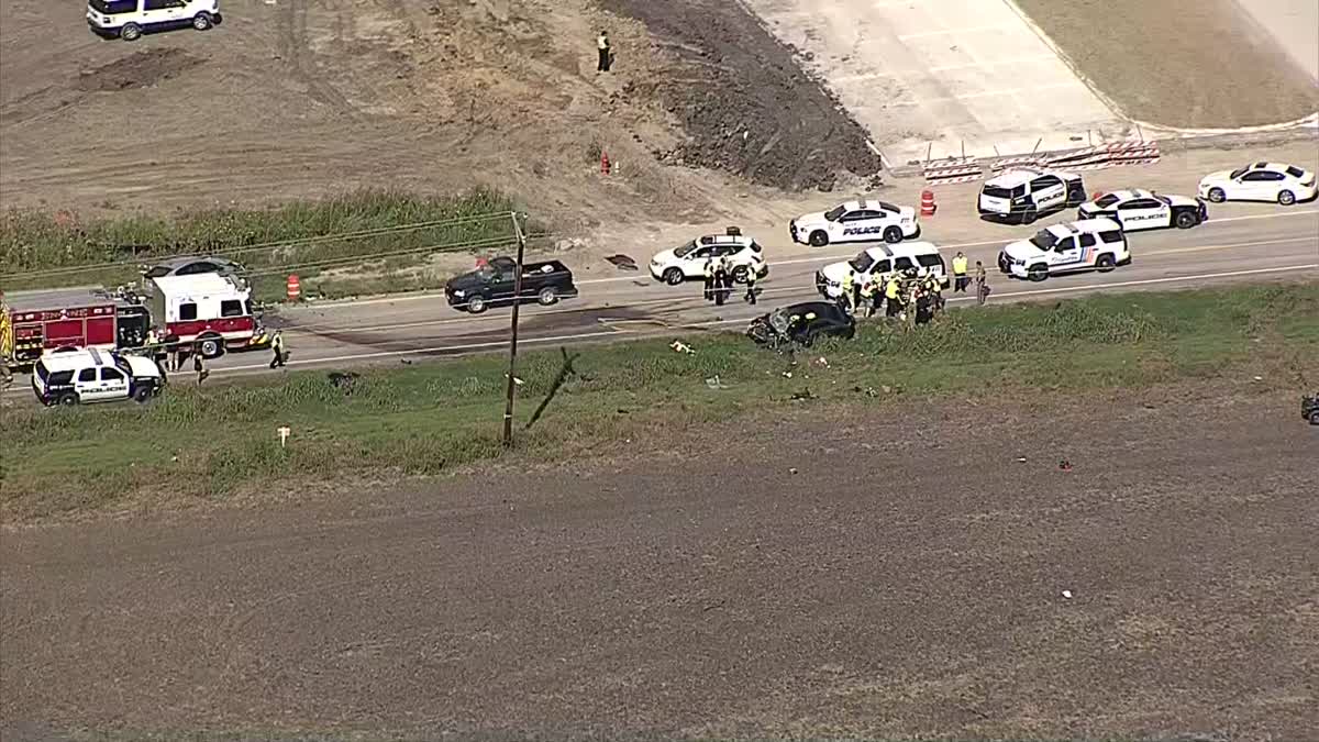 2 Killed, 1 Critically Injured in Head-On Crash in Forney