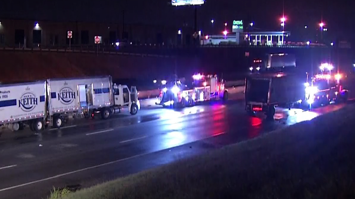 East Loop 820 Reopens After 18-Wheeler Crash