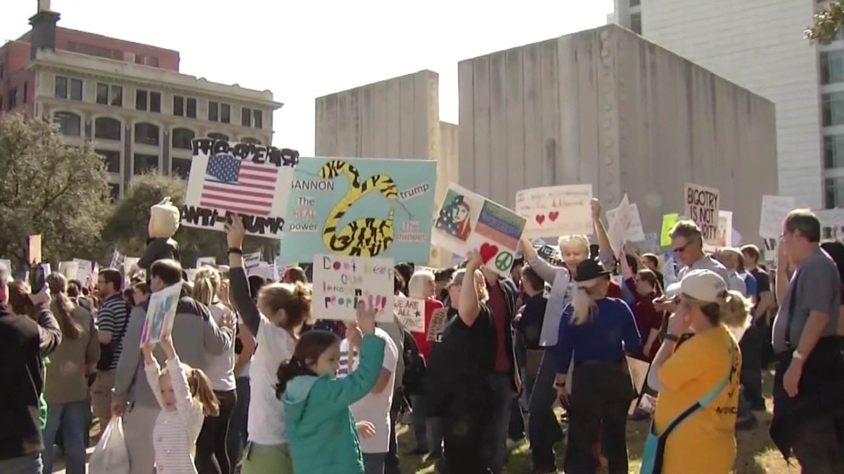 1,000Plus March in Dallas in Solidarity with Immigrants, Refugees