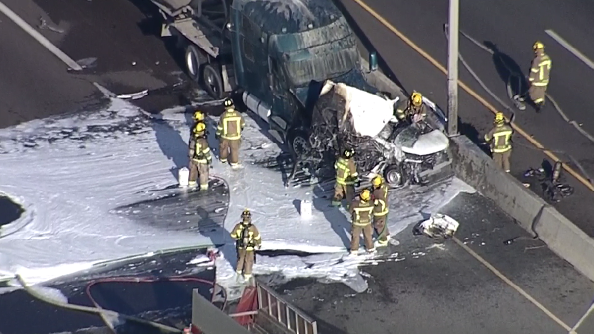 Raw Video Major Crash Involving 18 Wheeler Shuts Down Tx183 Nbc 5 Dallas Fort Worth 8662