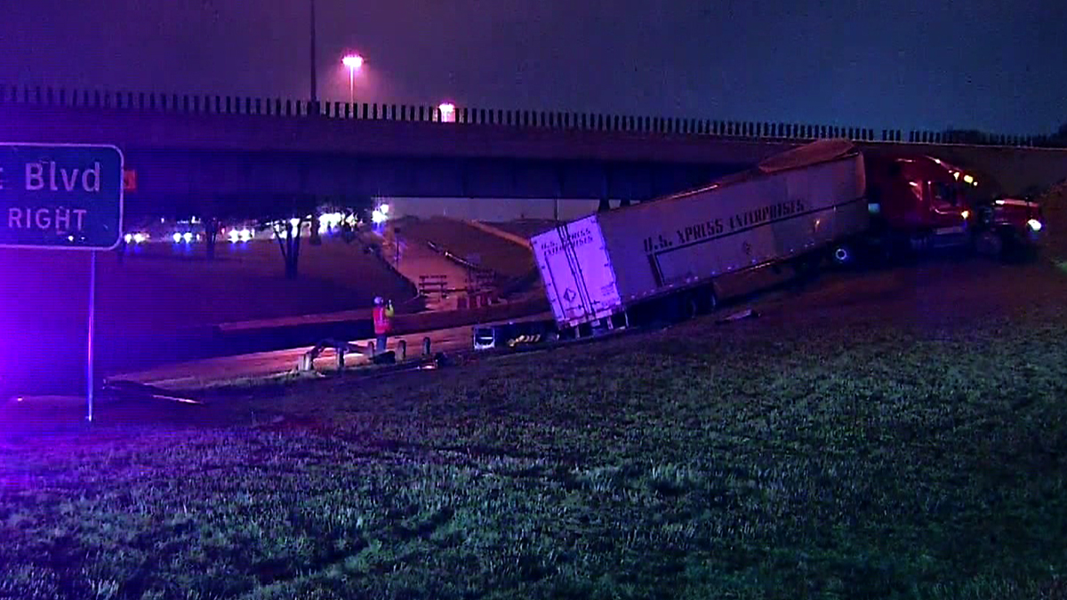 18 Wheeler Crash Closes I 35e In Dallas Nbc 5 Dallas Fort Worth