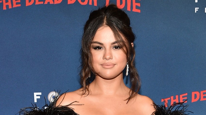 190729_3995873_Selena_Gomez_Surprised_With_Tickets_To_See_H_1200x675_1578175555699