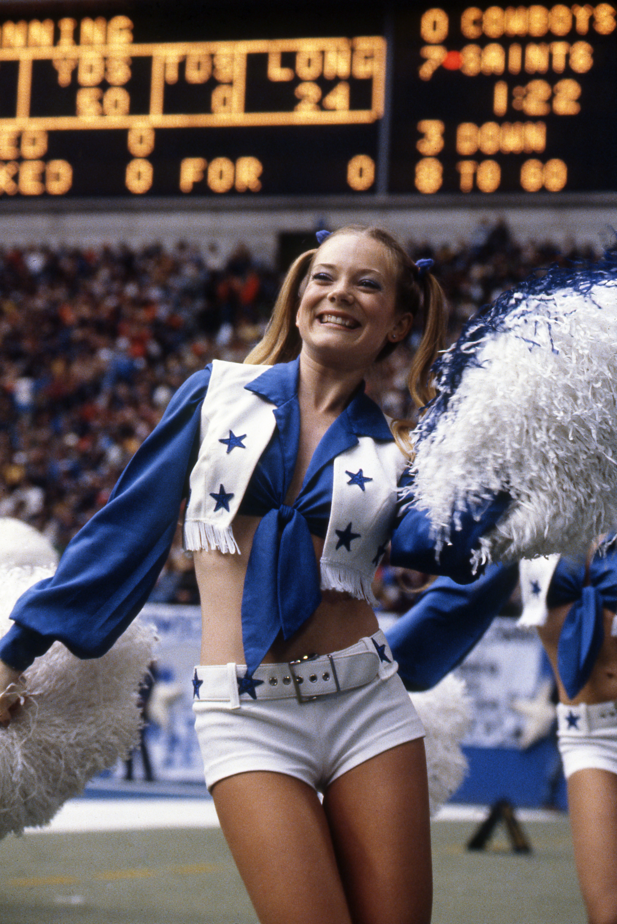 Dallas Cowboys Cheerleaders: How the Iconic Uniforms Came to Be – NBC 5  Dallas-Fort Worth