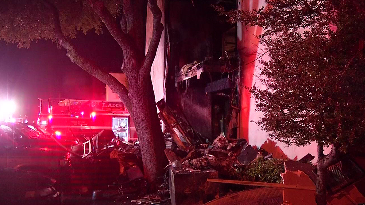 3 Injured In 2-Alarm Fire At Dallas Apartment Complex. – NBC 5 Dallas ...