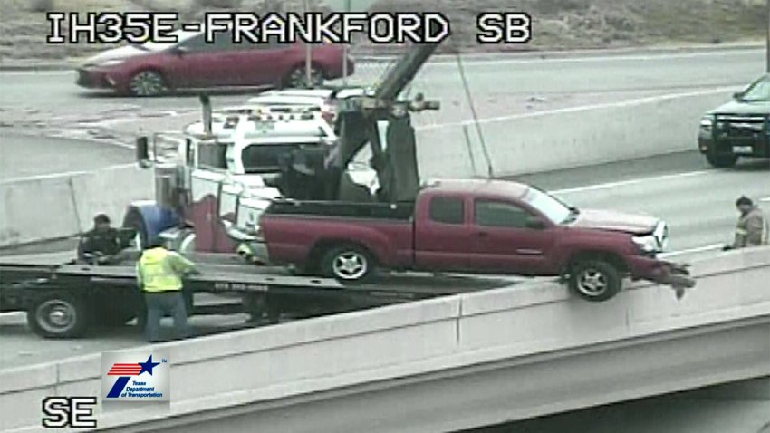 35E-frankford-road-truck-crash