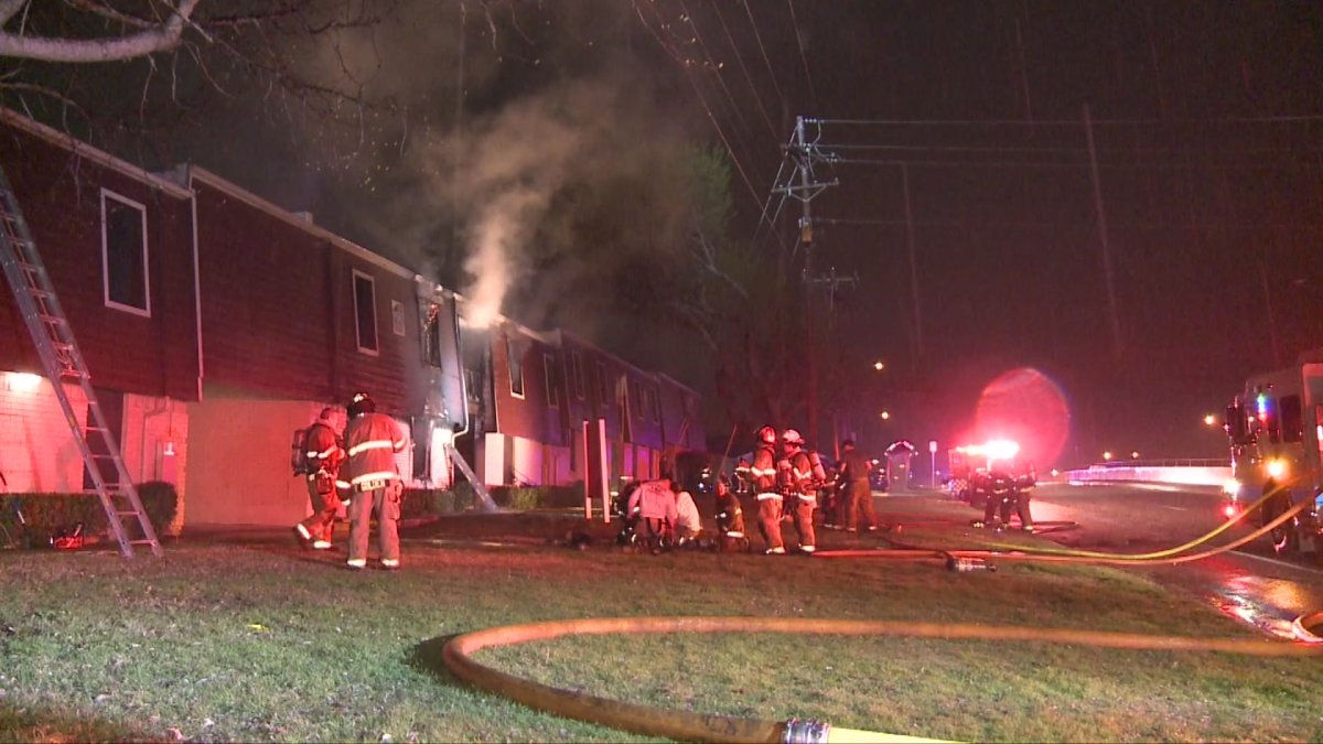 2 Residents and 2 Firefighters Injured in Apartment Fire in Fort Worth ...