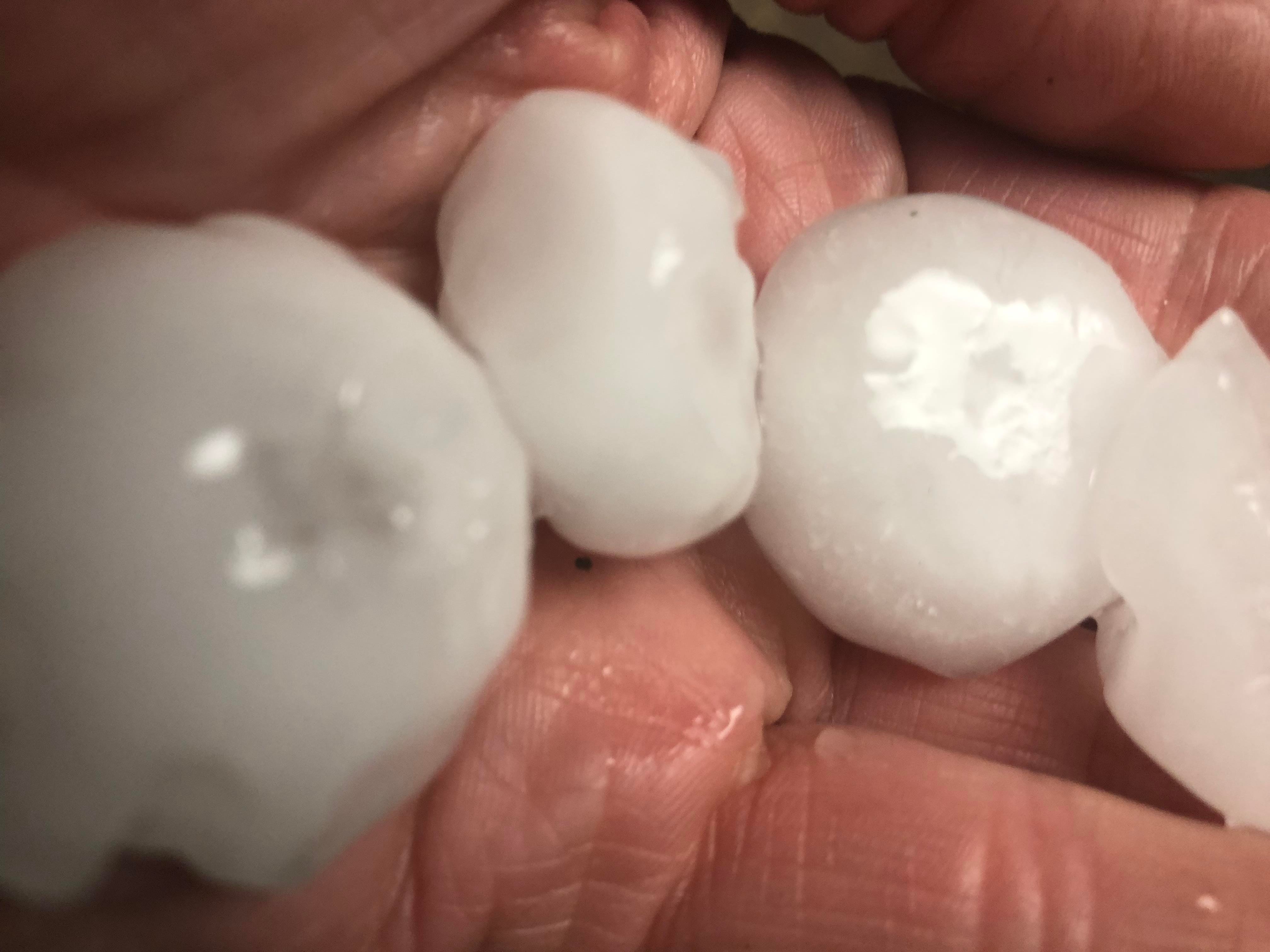 Hail 515 am carrollton Tx 1 1/4 inch hail