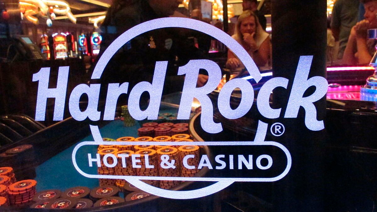 Hard Rock Spends $100M to Raise Pay for Non-Tipped US Staff – NBC 5 Dallas-Fort Worth - Vimarsana News