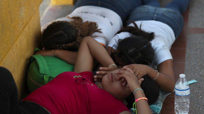 Mexico Migrants Border Bridge