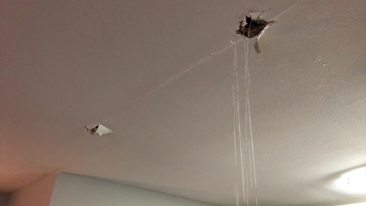 Lewisville Apartment Residents Left High And Dry After Water
