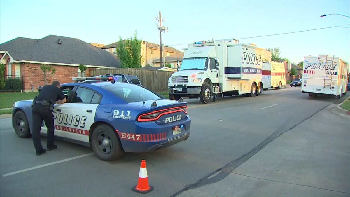 Shots Fired at SWAT Standoff in Arlington NBC 5 DallasFort Worth