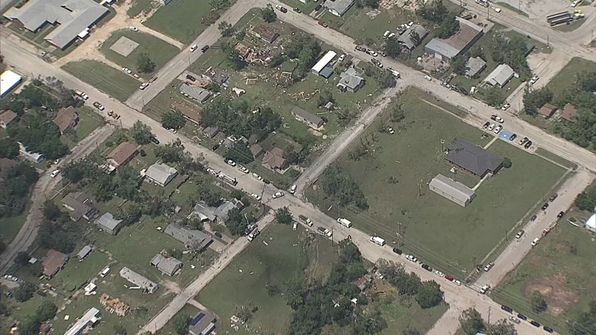 Bowie Residents Count Blessings in Tornado’s Wake NBC 5 DallasFort Worth