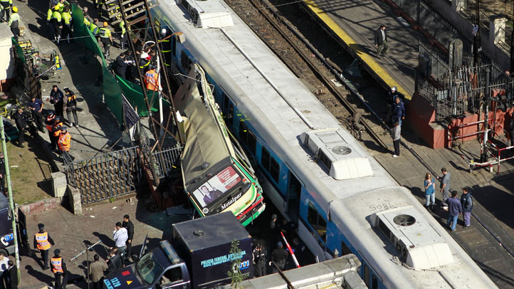 Argentina Bus Train Crash 091311