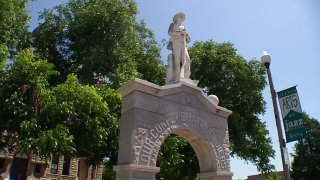 Denton confederate statue