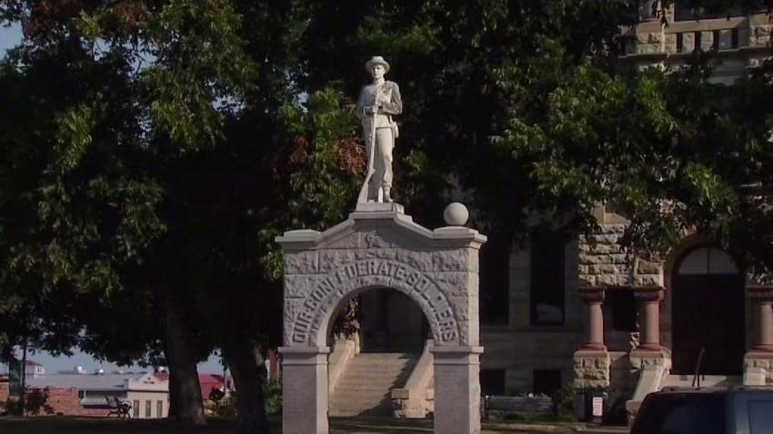 Denton_Confederate_Statue.jpg