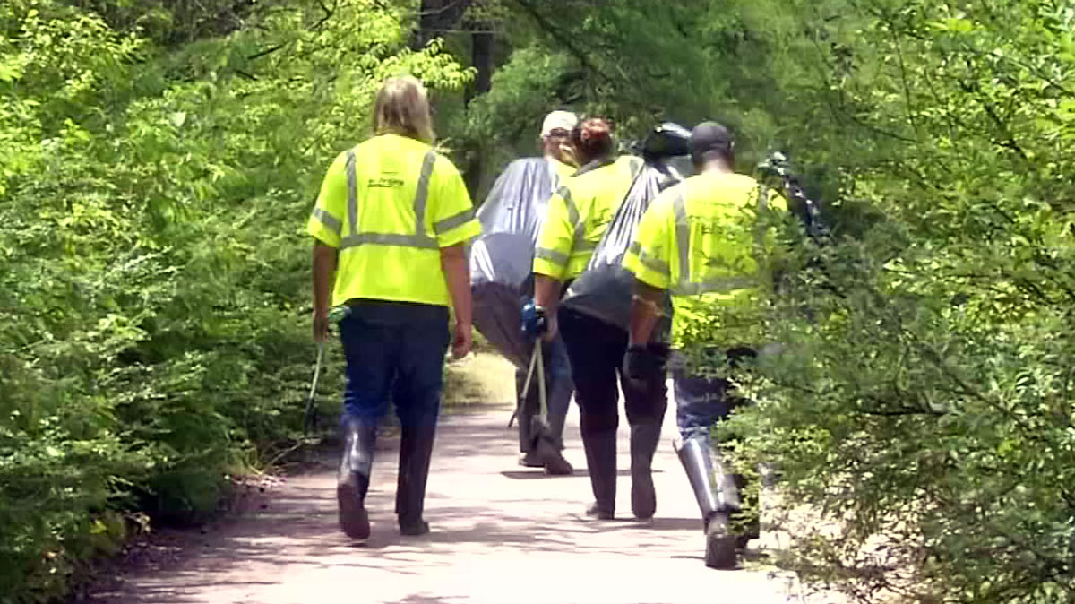 Fort Worth Program That Hires Homeless to Pick Up Litter Gets 465,000