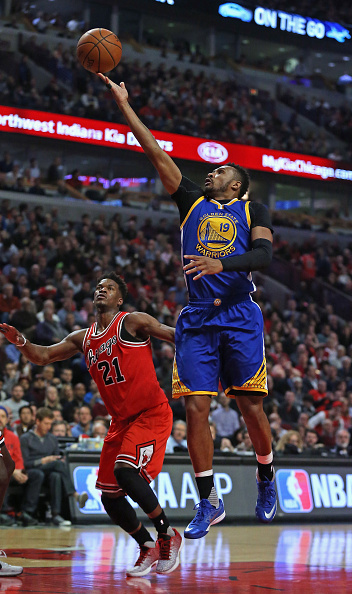 CHICAGO, IL - JANUARY 20: Leandro Barbosa #19 of the Golden State Warriors shoots over Jimmy Butler #21 of the Chicago Bulls at the United Center on January 20, 2016 in Chicago, Illinois. NOTE TO USER: User expressly acknowledges and agrees that, by downloading and or using the photograph, User is consenting to the terms and conditions of the Getty Images License Agreement. (Photo by Jonathan Daniel/Getty Images)
