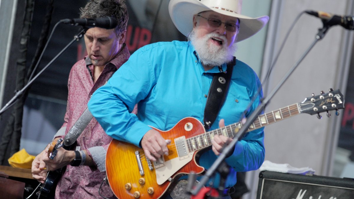Country Rocker and Fiddler Charlie Daniels Dies at Age 83 NBC 5