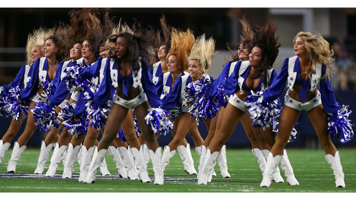 Dallas Cowboys Cheerleaders on Twitter: #TBT to last year's holiday game  when we got to wear our holiday uniforms! Can't wait to wear these on  Sunday during #SEAvsDAL!  / X