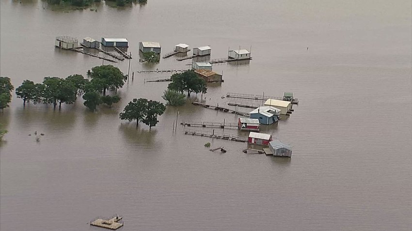 Grapevine-Lake-Boat-Docks--