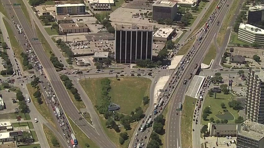 One Dead in Fatal Crash in Dallas