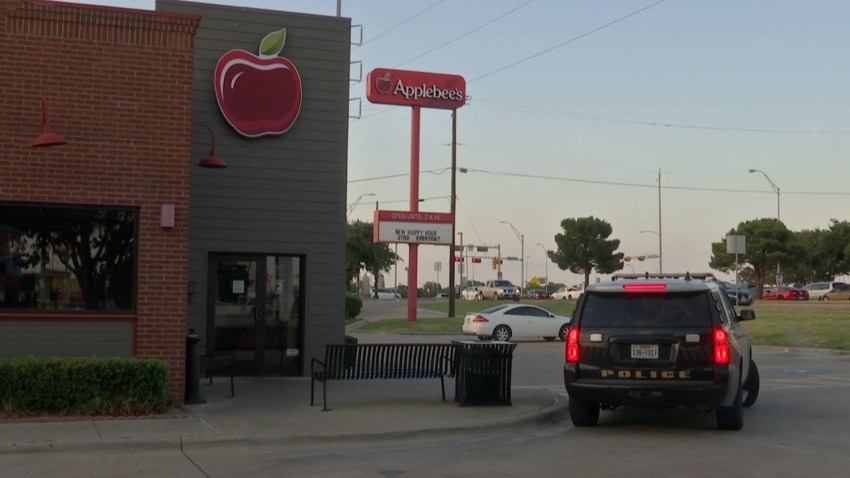 Newborn found in applebees bathroom