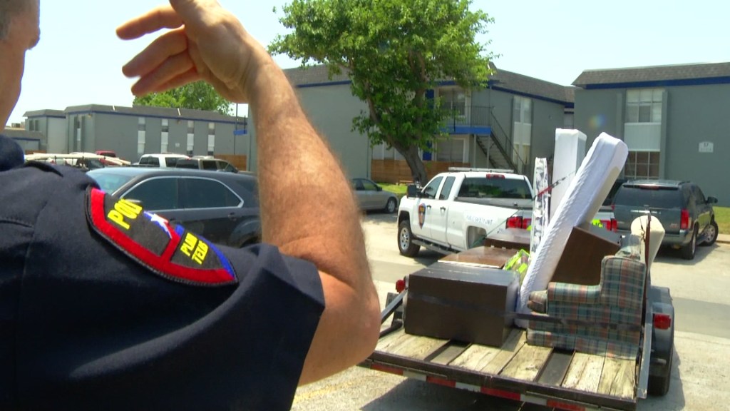Https Www Nbcdfw Com News Local Truck Driver Shortage Hikes Up Shipping Cost 236354 2018 05 31t12 12 35 00 00 Https Media Nbcdfw Com 2019 09 Nbc 3x 4 Png Fit 1024 2c576 Https Www Nbcdfw Com Video Weather Thursday Morning