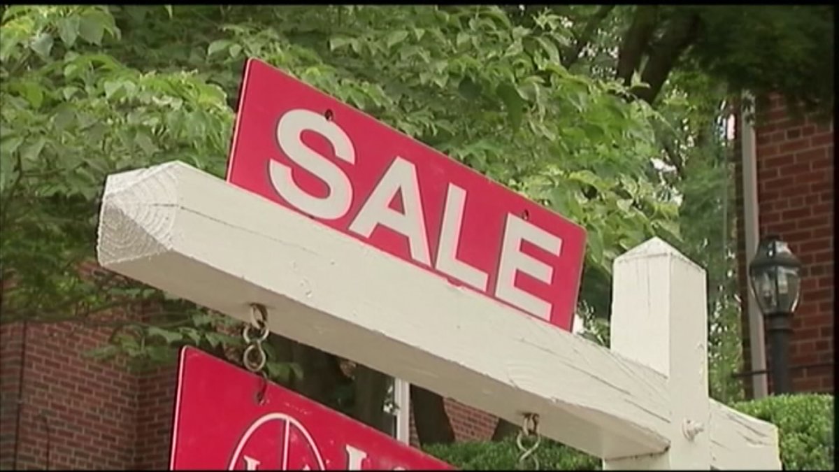 Existing home sales rise slightly as Spring buying season nears