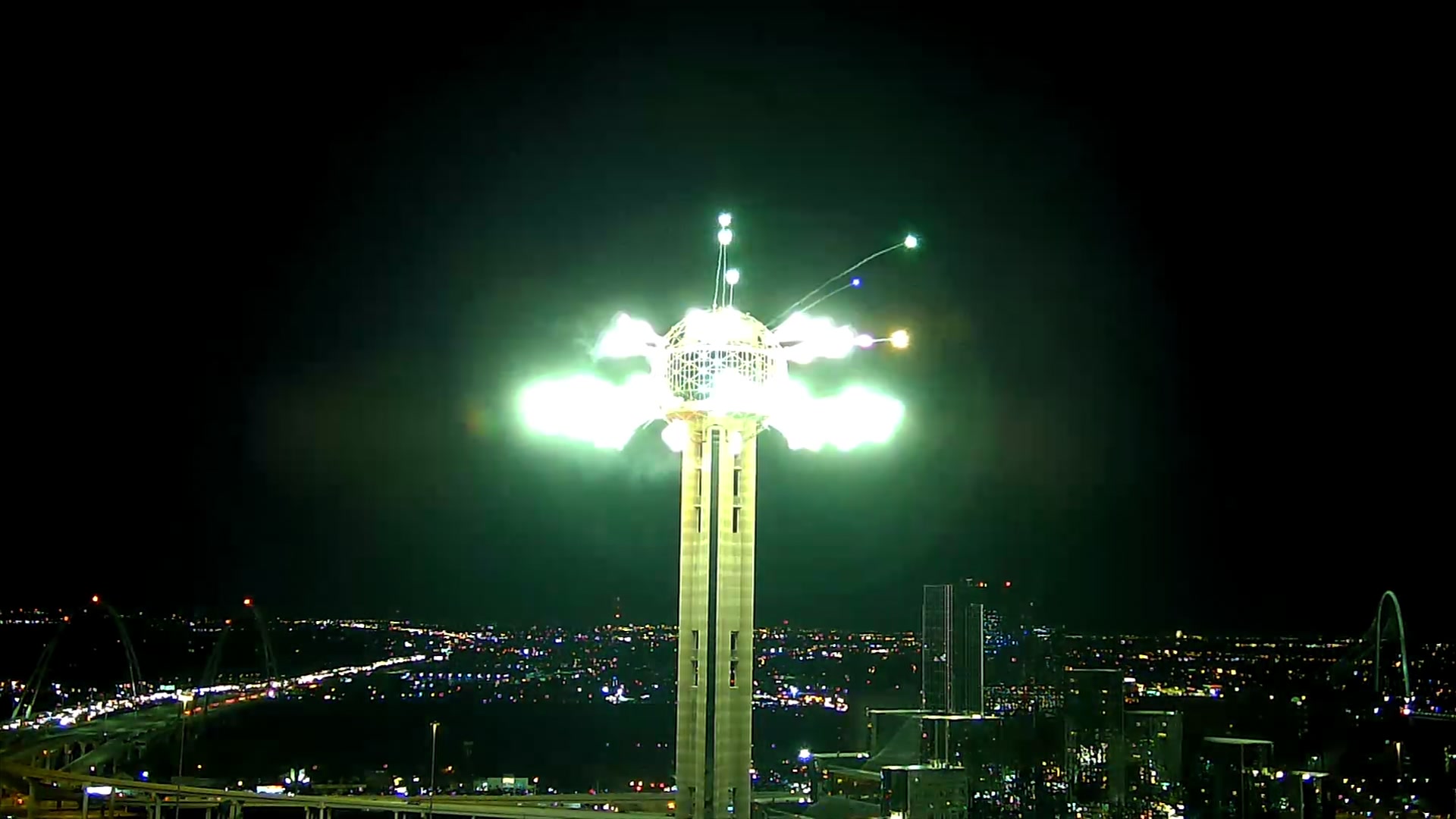 reunion tower new years eve 2022