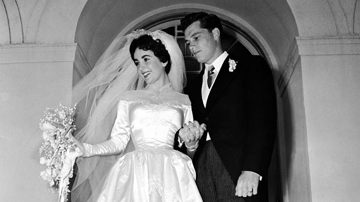 Elizabeth Taylor S First Wedding Dress Could Nab 75 000 At