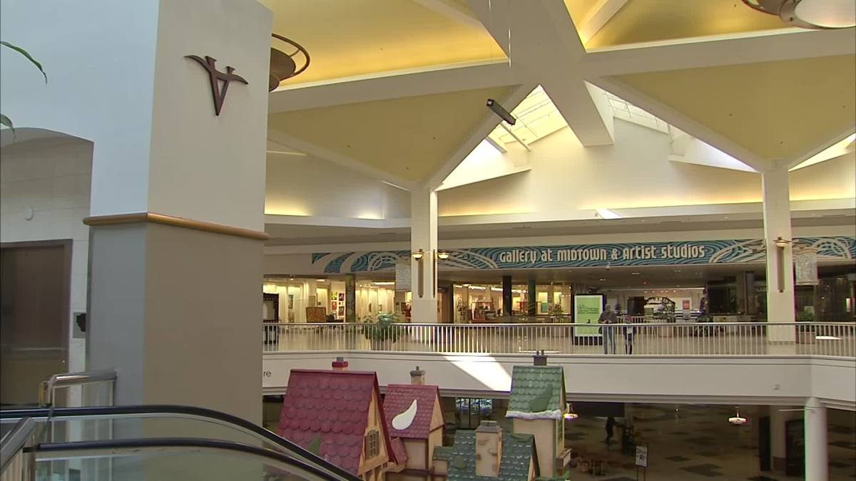 Huge Valley View Mall is a Holiday Shopping Ghost Town NBC 5 Dallas