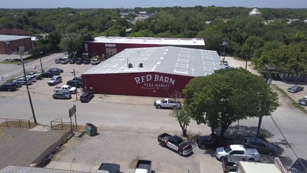 Waxahachie S Red Barn Could Be Demolished For Us 77 Construction
