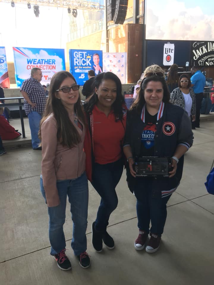 Fans got a chance to take photos with the NBC 5 Weather Experts. NBC 5 Weekend Today meteorologist Keisha Burns posed for a photo.