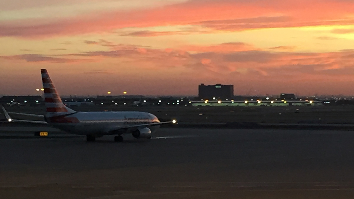 American Airlines Resumes Passenger Flights to Puerto Rico, Helps With