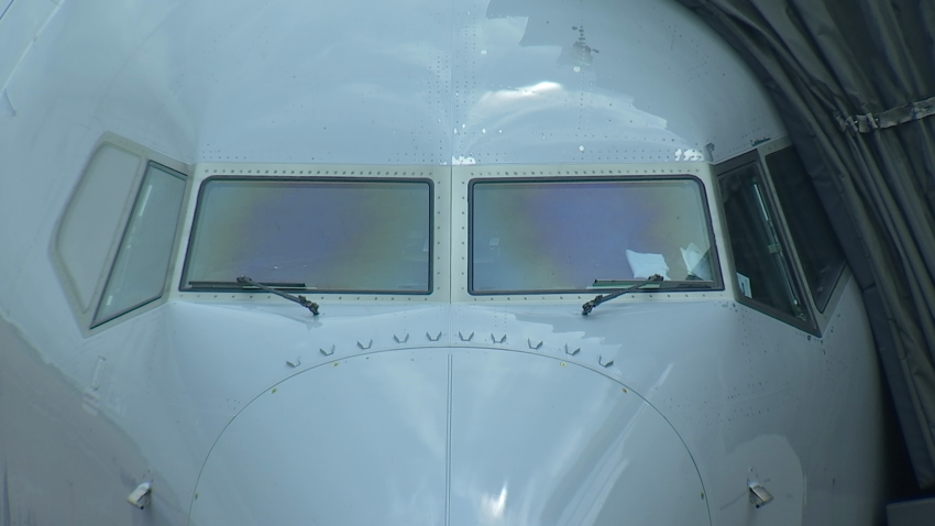 american airlines plane generic