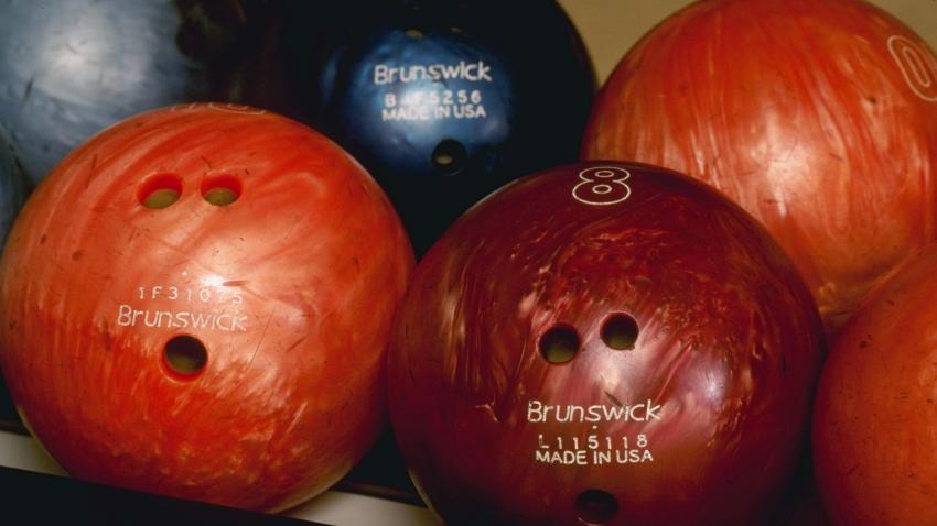 TEN PIN BOWLING GENERAL ACTION