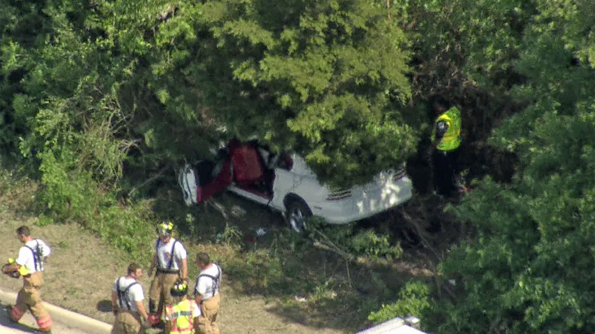 1 Killed 2 Injured In Single Car Crash In Arlington Nbc 5 Dallas