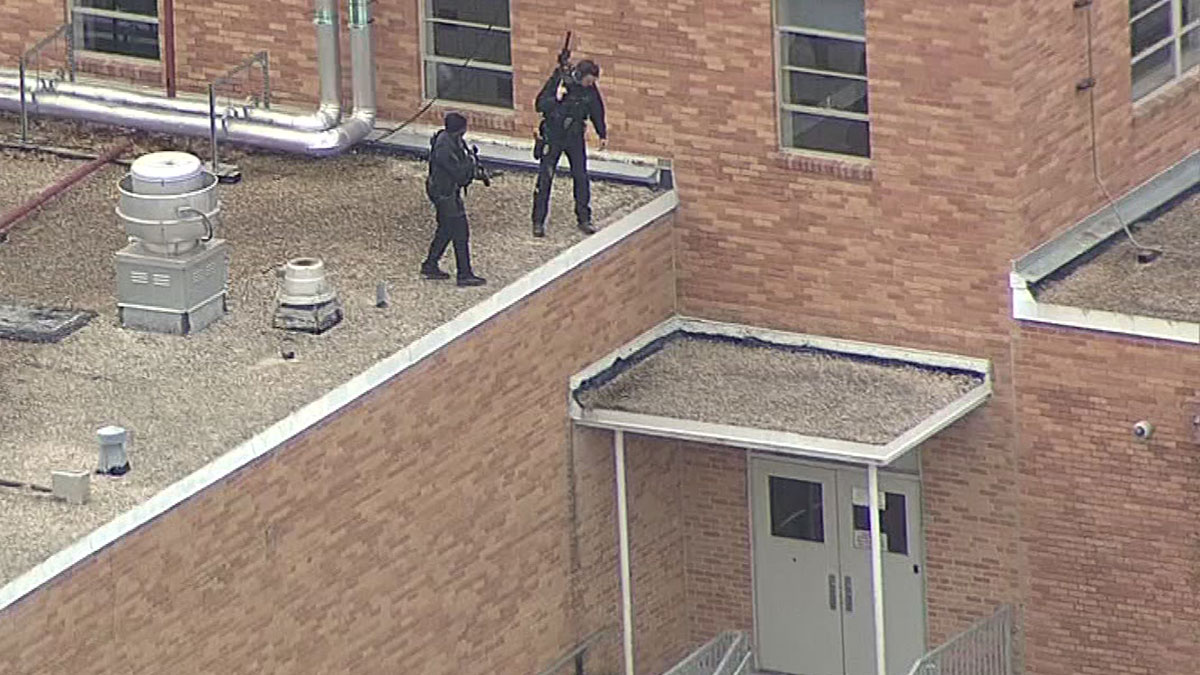 Arlington Police SWAT Search Carter Junior High School NBC 5 Dallas Arlington Police SWAT Search Carter Junior High School NBC 5 Dallas