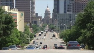 austin-texas-capitol-congress-ave