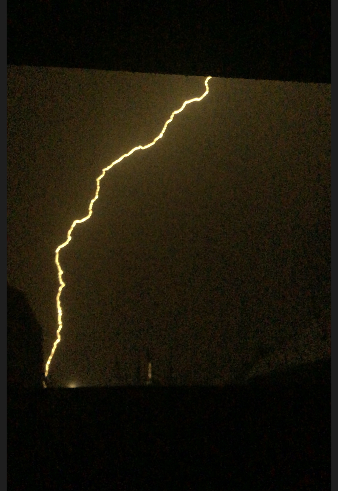 Lightning strikes Lightning strikes in Mellisa, TX