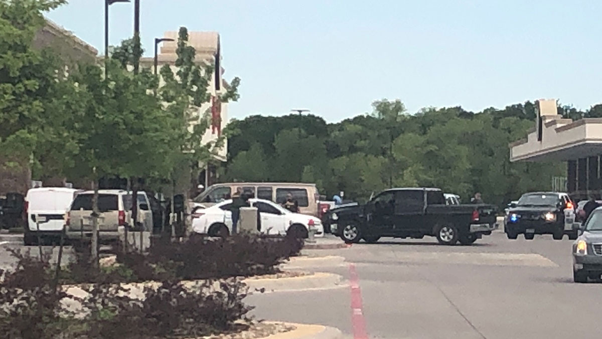 OfficerInvolved Shooting Investigated Outside Bucee’s in Denton NBC